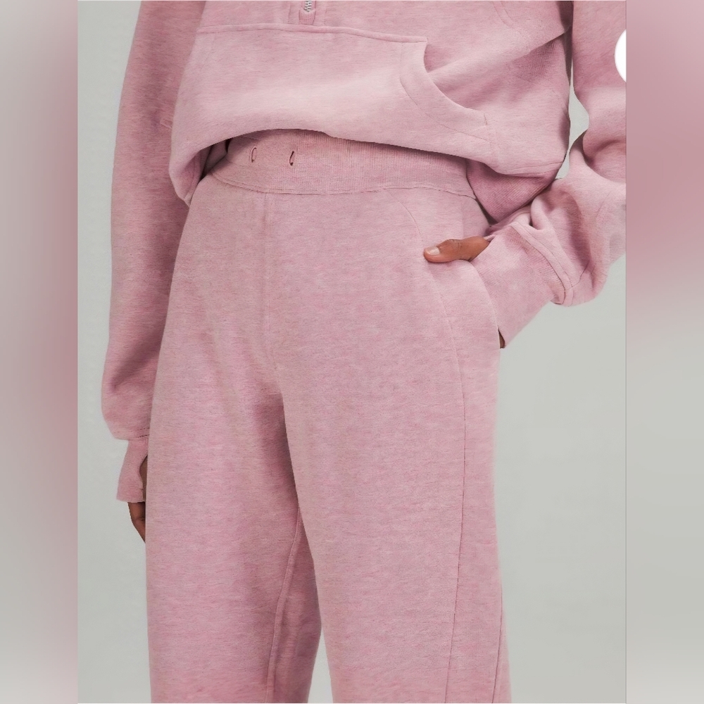 Lululemon Scuba High Rise Jogger - Size 4